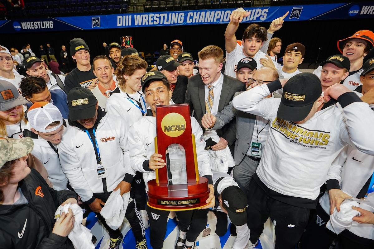 Wartburg wins the 2022 DIII wrestling national championship